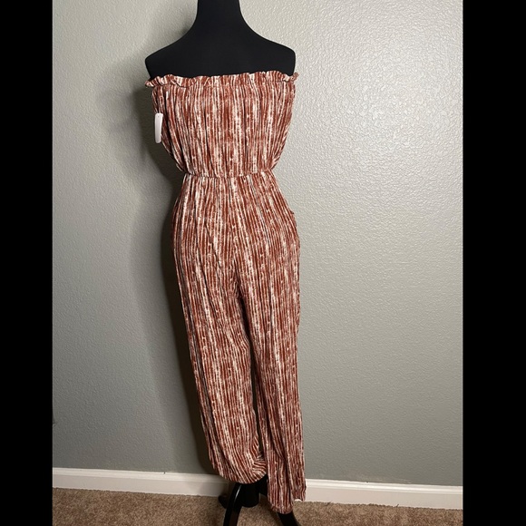 OFF SHOULDER RUST JUMPSUIT - Picture 5 of 5